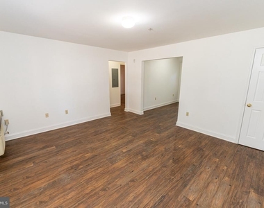 802 Travers Street - Photo Thumbnail 10