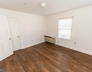 804 Travers Street - Photo Thumbnail 22