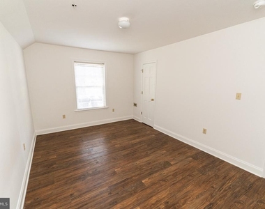 804 Travers Street - Photo Thumbnail 16