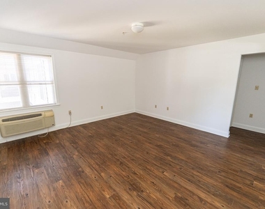 804 Travers Street - Photo Thumbnail 5