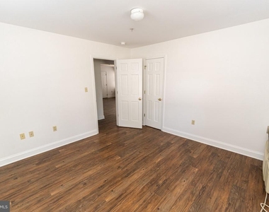 804 Travers Street - Photo Thumbnail 23