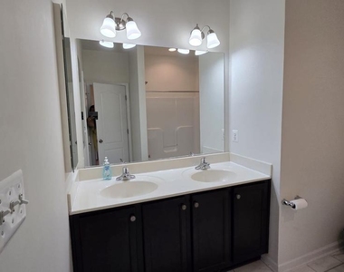 12298 Sandstone Street - Photo Thumbnail 8