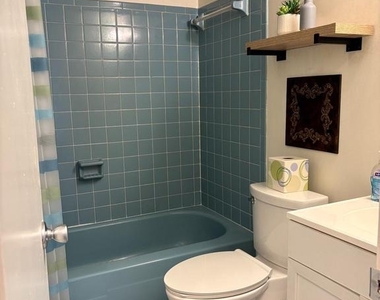 327 Saint Marys Avenue - Photo Thumbnail 7