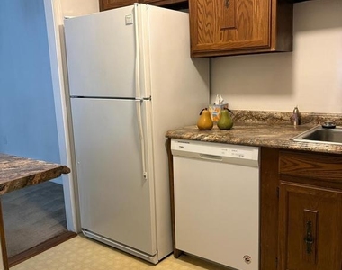 327 Saint Marys Avenue - Photo Thumbnail 6