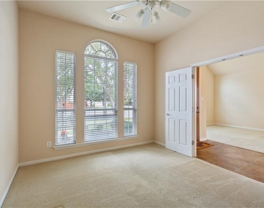 2405 Speidel Dr - Photo Thumbnail 25
