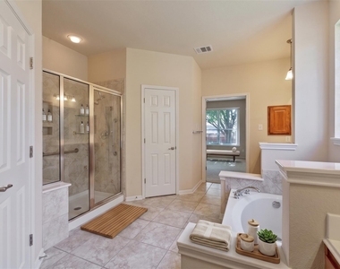 2405 Speidel Dr - Photo Thumbnail 13