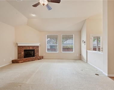 2405 Speidel Dr - Photo Thumbnail 21