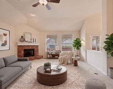 2405 Speidel Dr - Photo Thumbnail 9