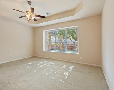 2405 Speidel Dr - Photo Thumbnail 29