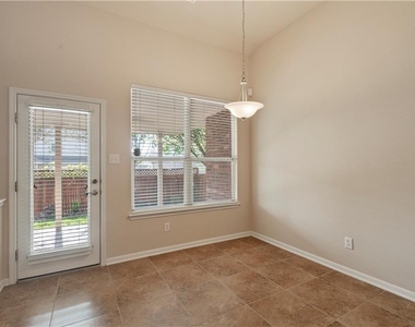 2405 Speidel Dr - Photo Thumbnail 24