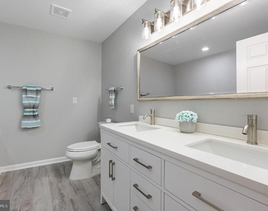 21-b Owens Landing Court - Photo Thumbnail 13