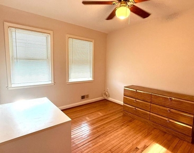 1717 Northview Road - Photo Thumbnail 6