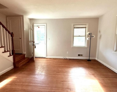 1717 Northview Road - Photo Thumbnail 12