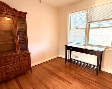 1717 Northview Road - Photo Thumbnail 14