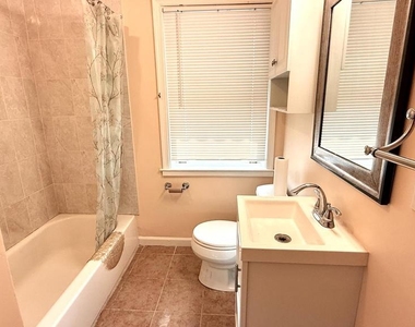 1717 Northview Road - Photo Thumbnail 2