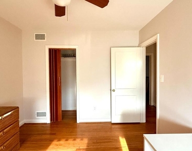 1717 Northview Road - Photo Thumbnail 5