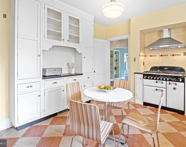 7704 Crossland Road - Photo Thumbnail 18