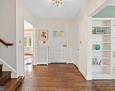 7704 Crossland Road - Photo Thumbnail 2