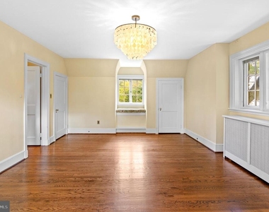 7704 Crossland Road - Photo Thumbnail 25