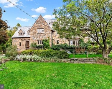 7704 Crossland Road - Photo Thumbnail 62