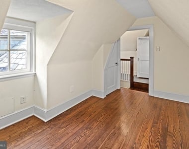 7704 Crossland Road - Photo Thumbnail 43