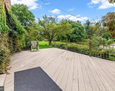 7704 Crossland Road - Photo Thumbnail 49