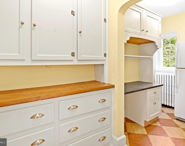 7704 Crossland Road - Photo Thumbnail 20