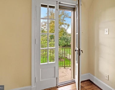 7704 Crossland Road - Photo Thumbnail 27