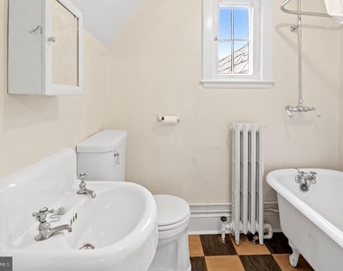 7704 Crossland Road - Photo Thumbnail 48
