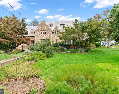 7704 Crossland Road - Photo Thumbnail 58