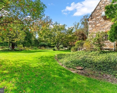 7704 Crossland Road - Photo Thumbnail 63