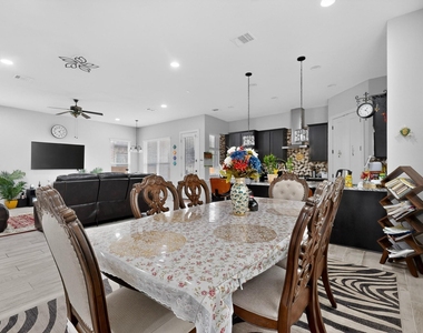 1312 Westborough Ln - Photo Thumbnail 7