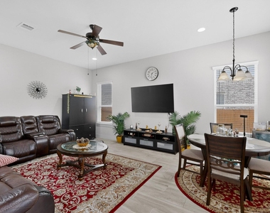 1312 Westborough Ln - Photo Thumbnail 5