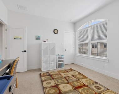 1312 Westborough Ln - Photo Thumbnail 19