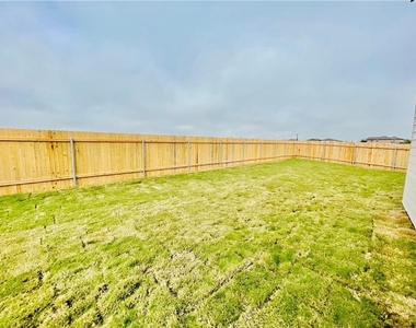 13501 Martha Washington Pl - Photo Thumbnail 14