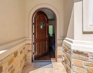 3304 Blue Jay Ln - Photo Thumbnail 4