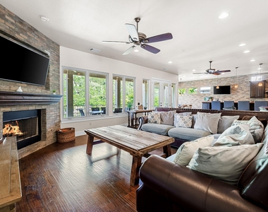 3304 Blue Jay Ln - Photo Thumbnail 11