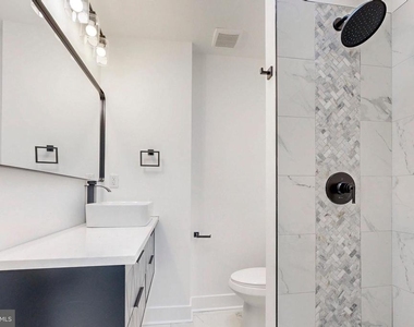 2320 W Lexington Street - Photo Thumbnail 24