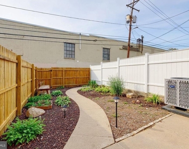 2320 W Lexington Street - Photo Thumbnail 31