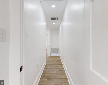 2320 W Lexington Street - Photo Thumbnail 21
