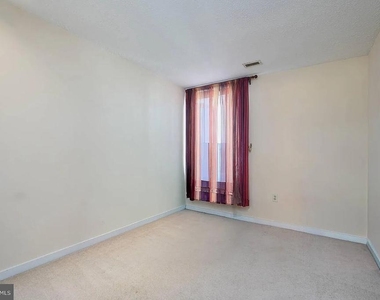 2311 Pennyroyal Terrace - Photo Thumbnail 10