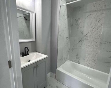 621 Denison Street - Photo Thumbnail 10