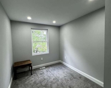621 Denison Street - Photo Thumbnail 6