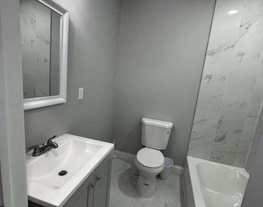 621 Denison Street - Photo Thumbnail 7