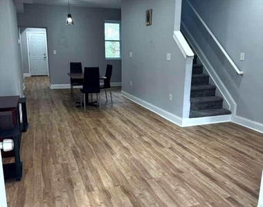 621 Denison Street - Photo Thumbnail 1