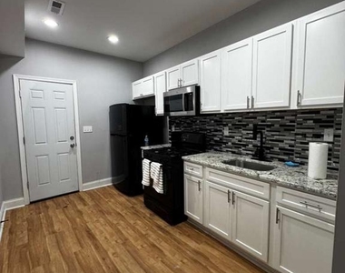 621 Denison Street - Photo Thumbnail 5