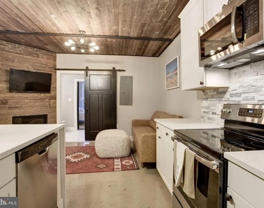 12 W Montgomery Street W - Photo Thumbnail 1
