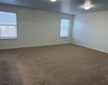 12111 Riprap Dr - Photo Thumbnail 8