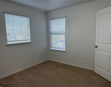 12111 Riprap Dr - Photo Thumbnail 13