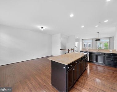 1169 Carinoso Circle - Photo Thumbnail 20